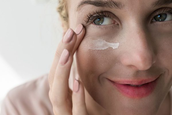 skincare toàn diện khi chăm sóc da mặt tuổi 40